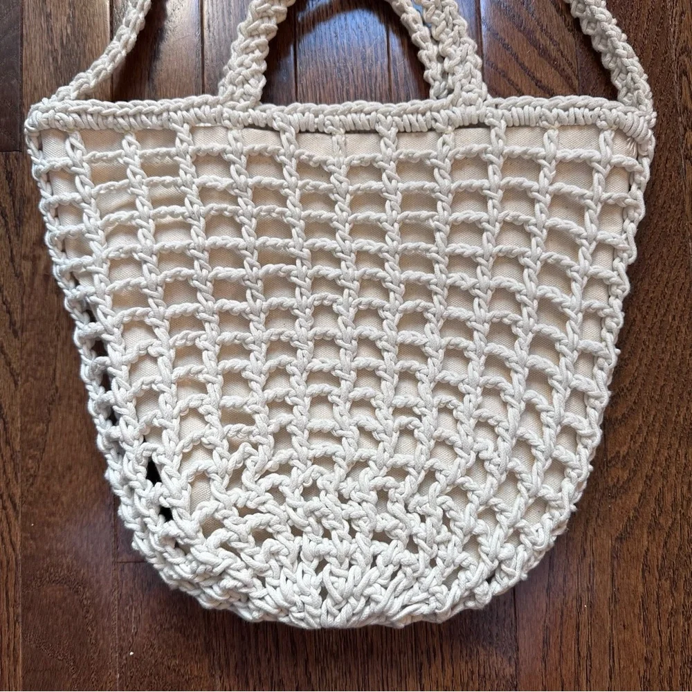 Madewell • Woen Once • Womens Crocheted Shoulder Bag Antique Cream - Picture 5 of 10